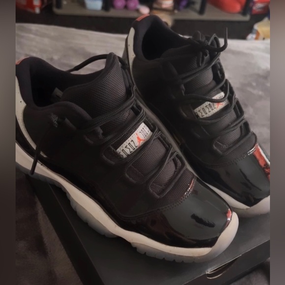 Jordan 11 Retro Low - Picture 3 of 3